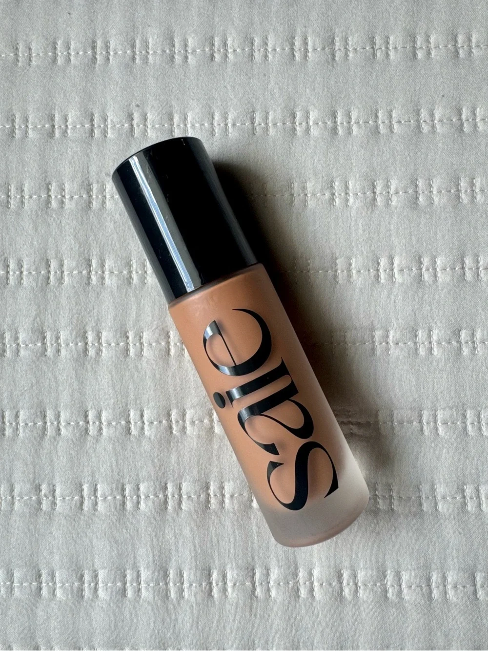 Saie Glowy Super Skin Tint Full Size Foundation in Shade 20 Medium/ Medium Tan